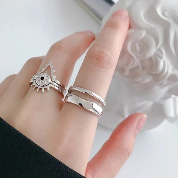 NEW TWIST 925 STERLING SILVER ADJUSTABLE RING, CUTE RING, SHINY RING. - Picture 1 of 5